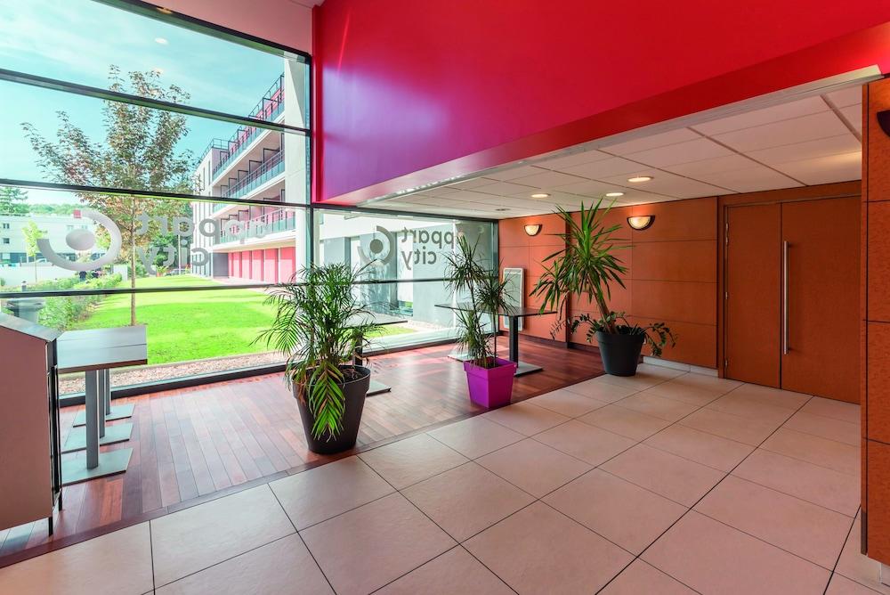 Comfort Aparthotel Versailles, St Cyr L'Ecole Saint-Cyr-lʼÉcole Eksteriør bilde