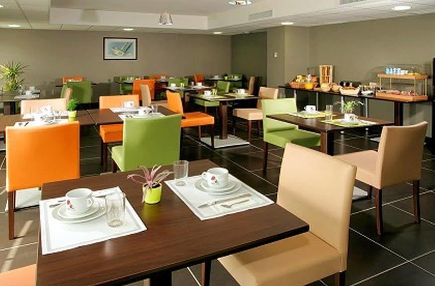 Comfort Aparthotel Versailles, St Cyr L'Ecole Saint-Cyr-lʼÉcole Eksteriør bilde