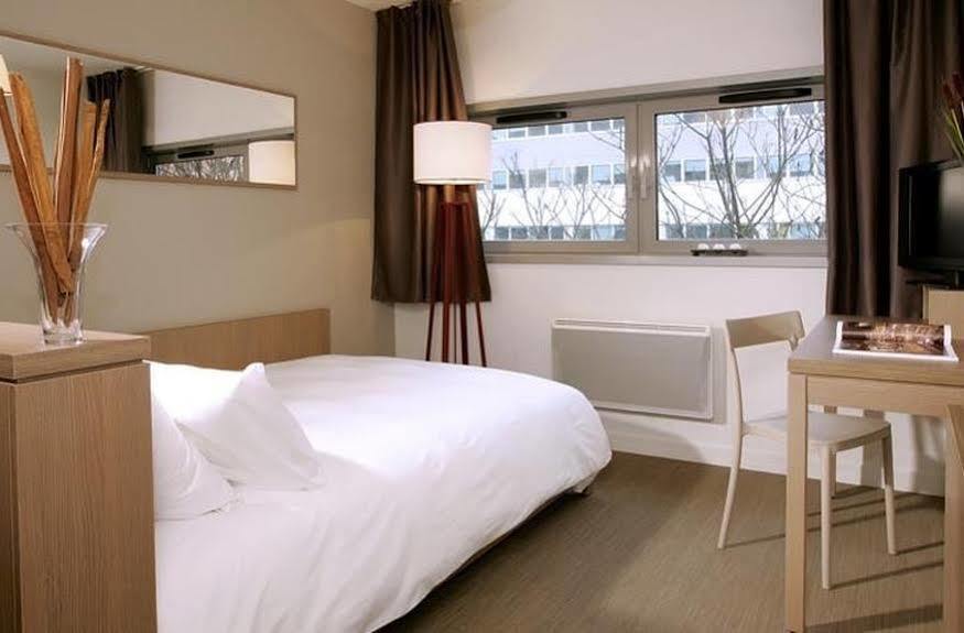 Comfort Aparthotel Versailles, St Cyr L'Ecole Saint-Cyr-lʼÉcole Eksteriør bilde